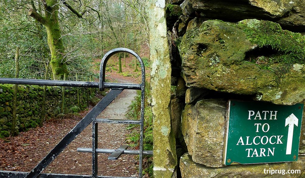 path to alcock tarn sign